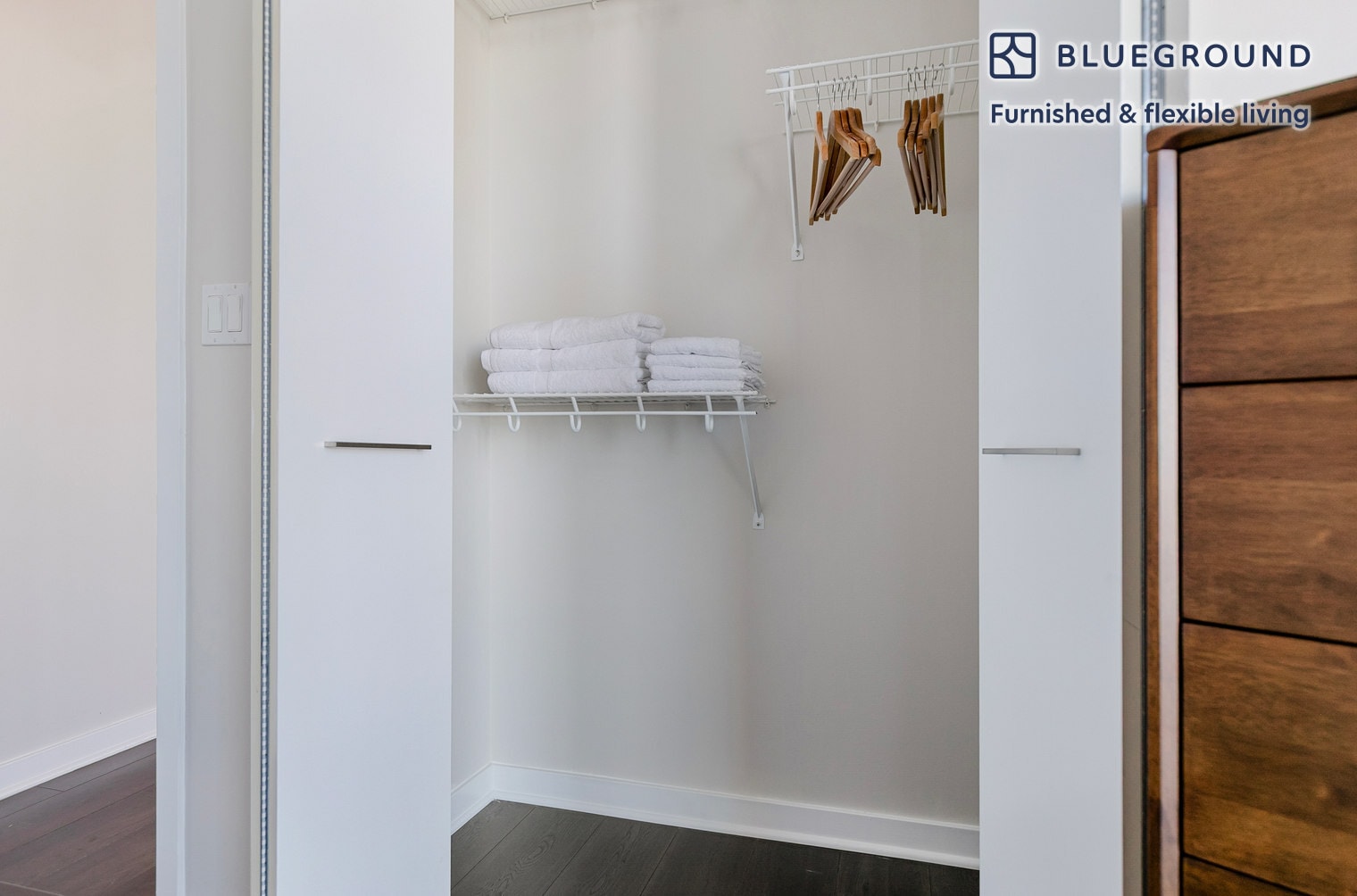 Building Photo - 730 W Couch Pl