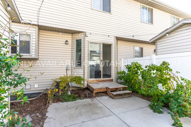 Building Photo - 763 E 80 S