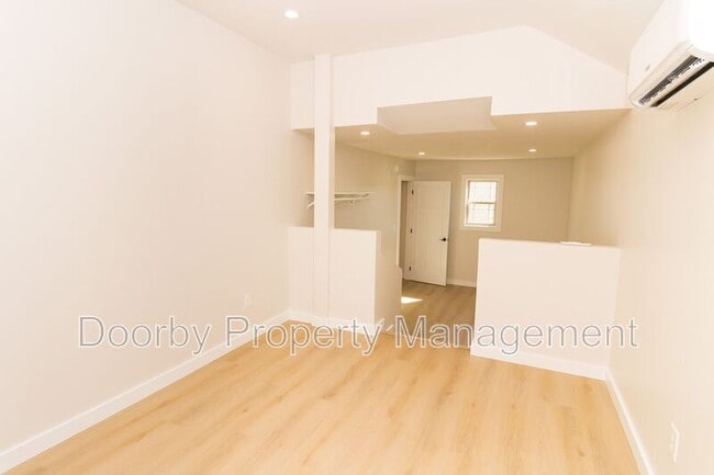 Building Photo - 65 Morning Mist Dr