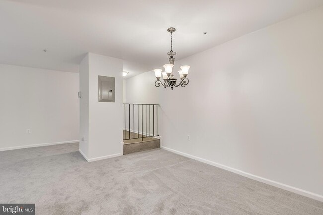 Building Photo - 7806 Hanover Pkwy