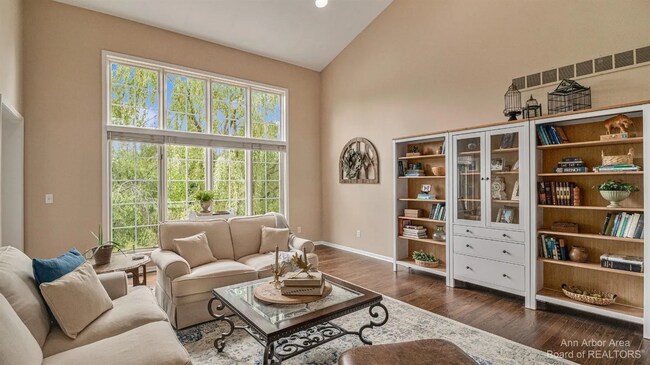 Building Photo - 50145 Tottenham Ct