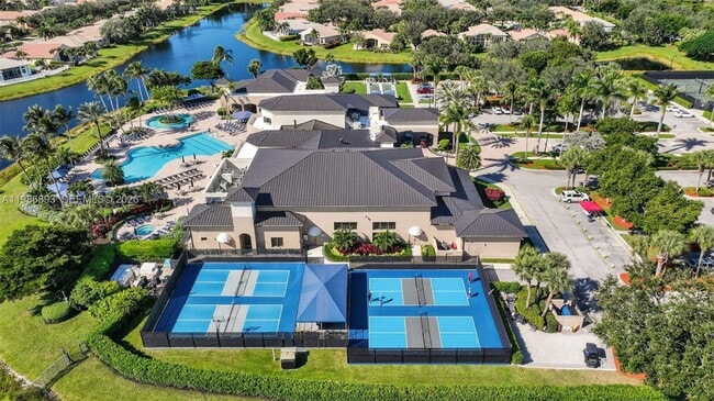 Building Photo - 6833 Watertown Dr