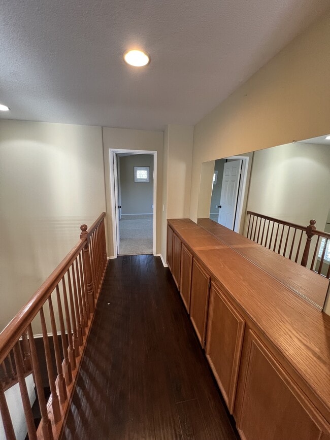 Building Photo - 46140 Grace Ct