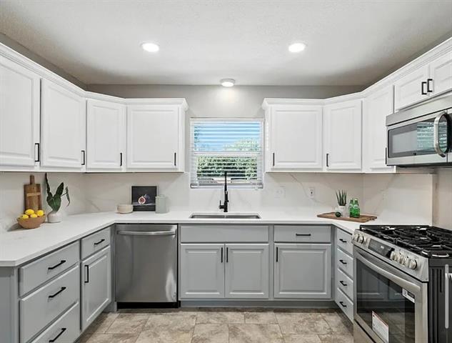Building Photo - 3076 Walnut Hill Ln