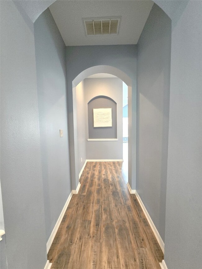 Building Photo - 2614 Parkbriar Ln