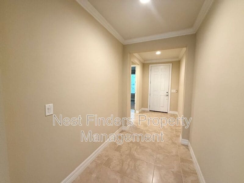 Building Photo - 29 Lakefront Ln