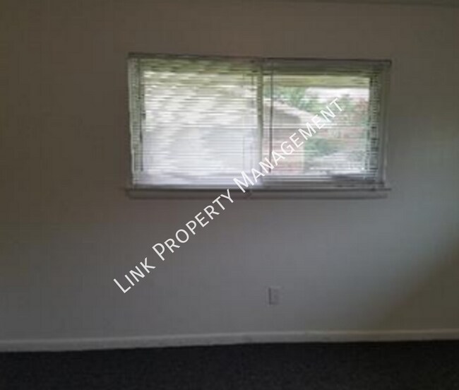 Building Photo - 4702B Murray Lake-