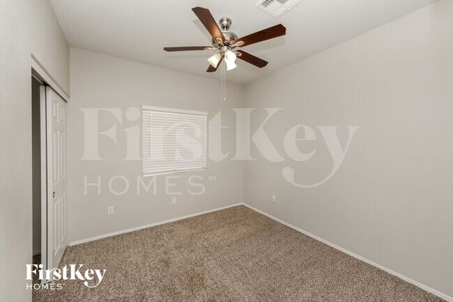 Building Photo - 3016 Myrtle Creek Ct