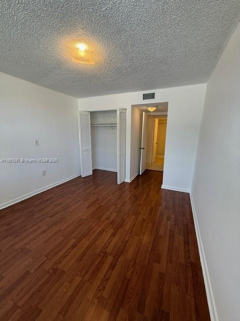 Building Photo - 9350 Fontainebleau Blvd