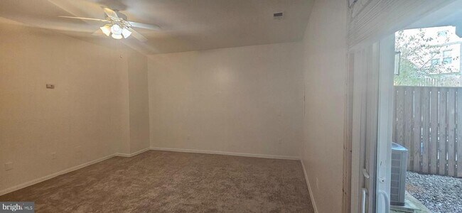 Building Photo - 10483 Malone Ct