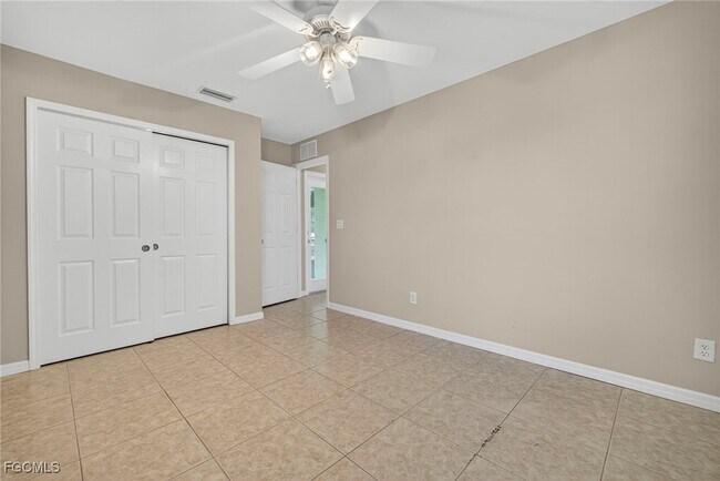 Building Photo - 408 NW 17th Ave