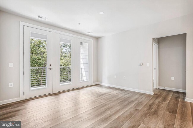Building Photo - 1675 Bandit Loop