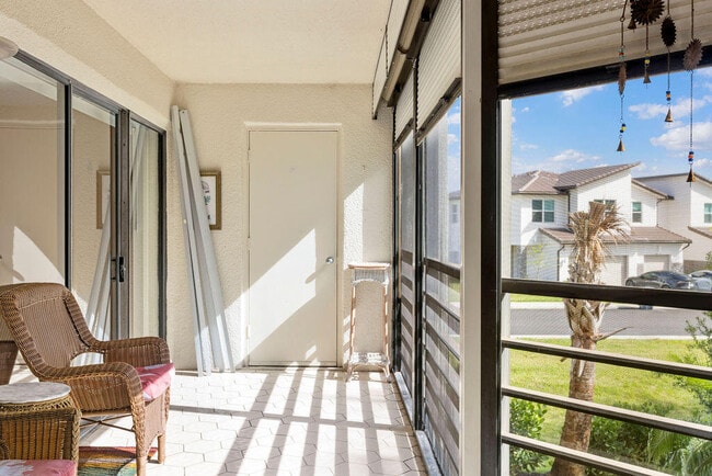 Building Photo - 5701 Camino Del Sol