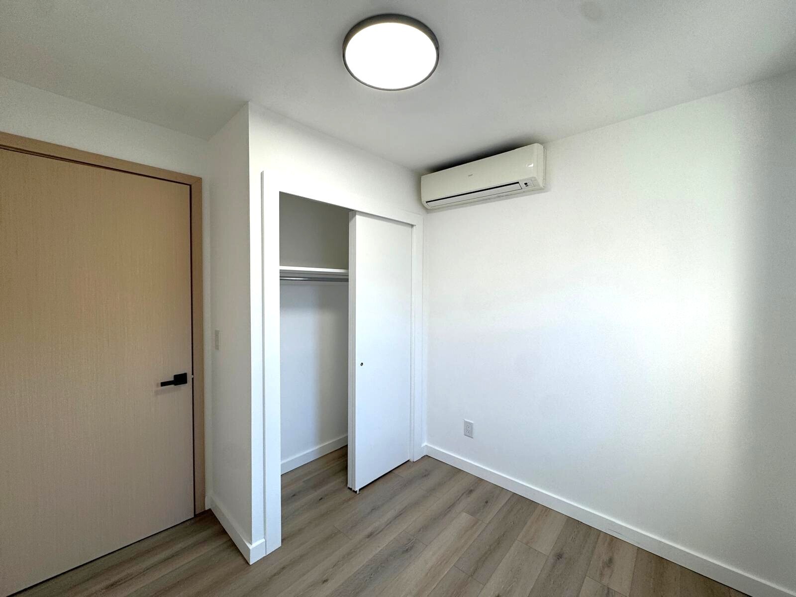 Building Photo - 198 28th St