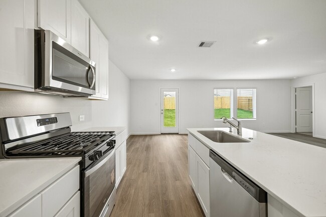 Building Photo - 11822 Serena's Song Dr