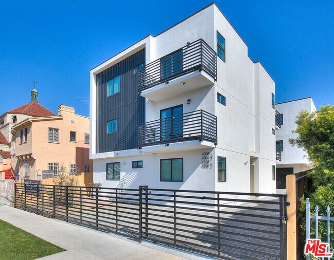 Building Photo - 4308 Normandie Ave
