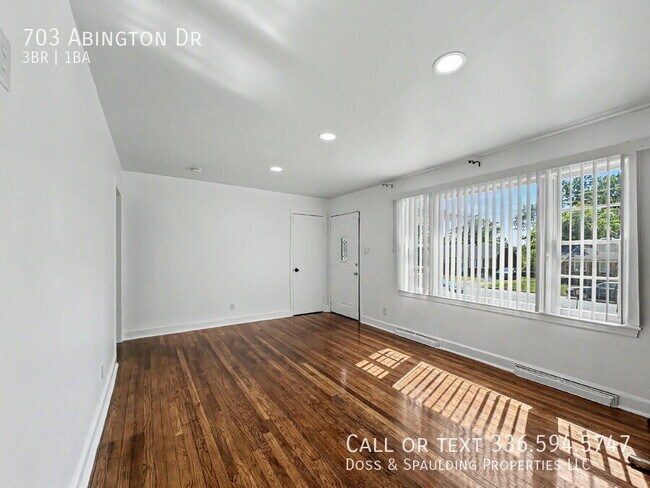 Building Photo - 703 Abington Dr