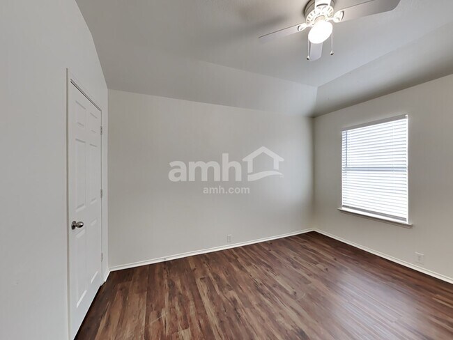 Building Photo - 2516 Aiken Ln