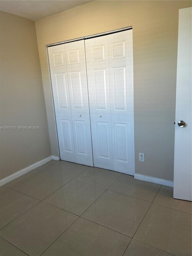 Building Photo - 713 NW 103rd Terrace