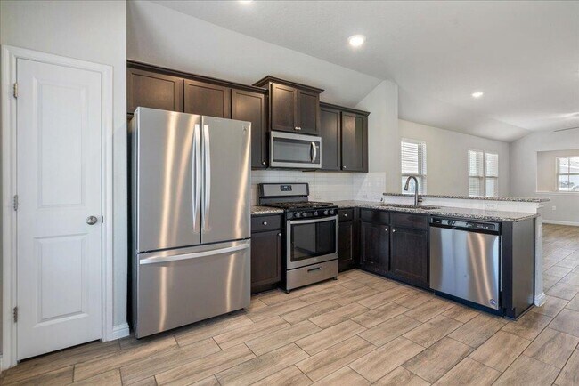 Building Photo - 8205 Cottage Rose Dr