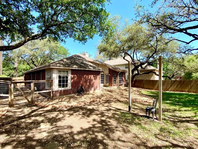 Building Photo - 13706 Morningbluff Dr