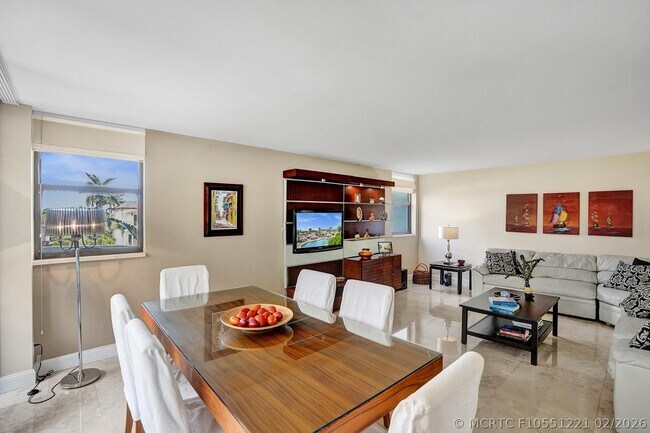 Building Photo - 1361 S Ocean Blvd