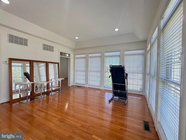 Building Photo - 5117 Sante Fe Ct