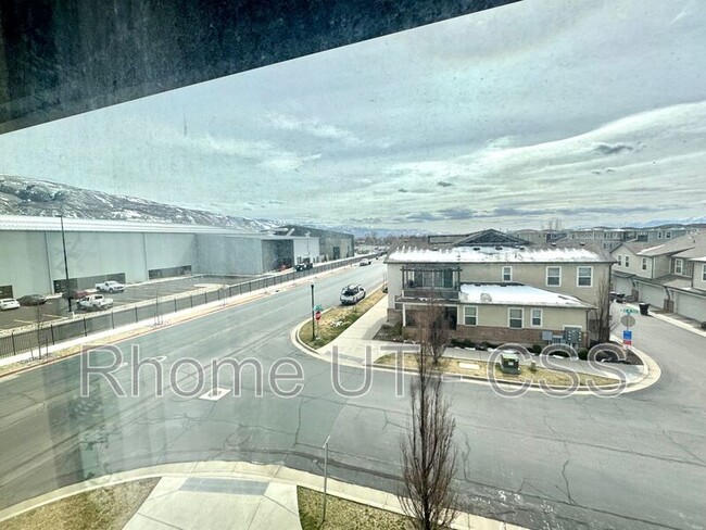 Building Photo - 18 N 1100 W