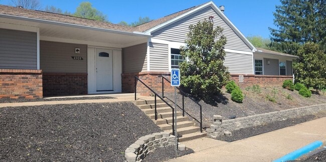 Building Photo - Lakewood Flats and Townhomes