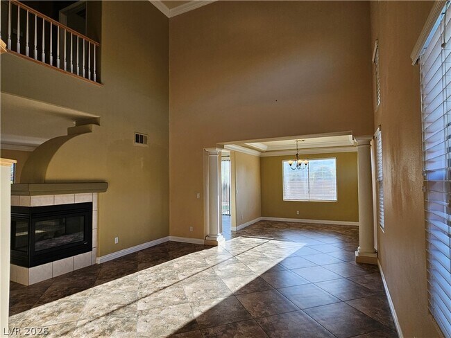 Building Photo - 5604 Pacesetter St