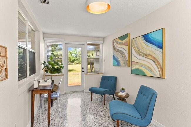 Building Photo - Charming bungalow in Winter Park
