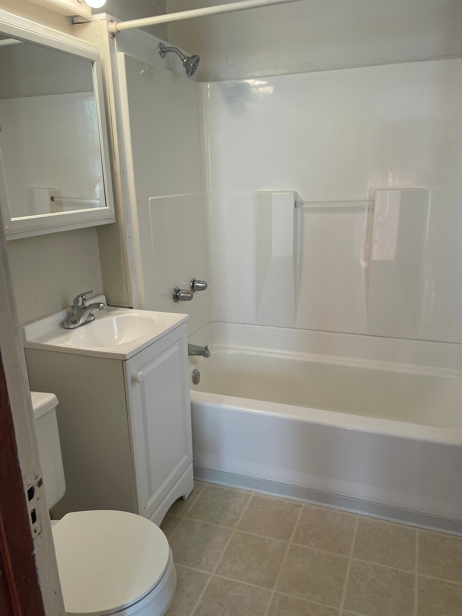 Bathroom - 807 Dousman St