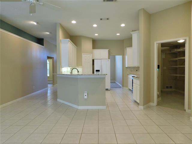 Building Photo - 516 Chateau Ct