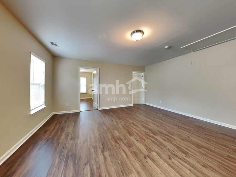Building Photo - 162 Grayson Ave