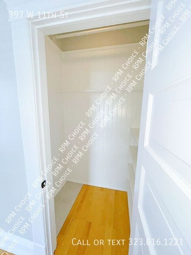 Building Photo - 397 W 11th St