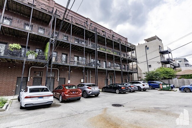 Building Photo - 2 bedroom in Chicago IL 60642