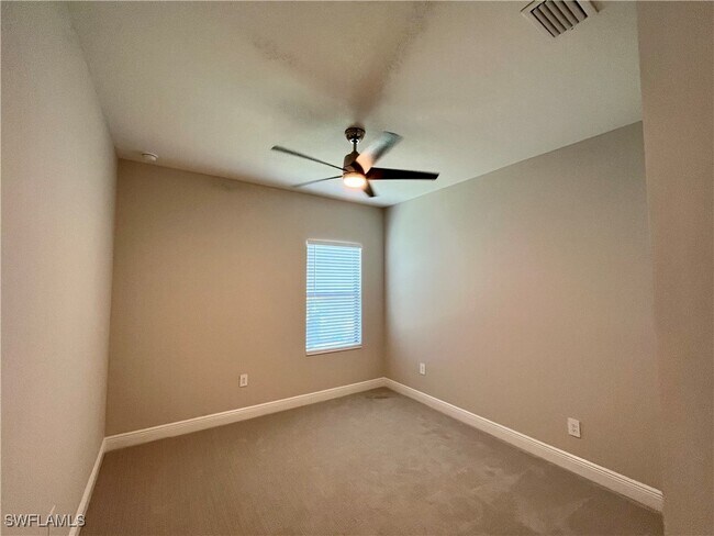 Building Photo - 3972 Pegasus Wy