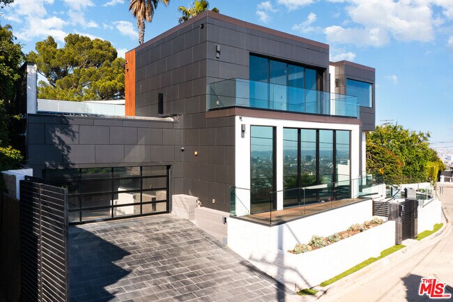 Building Photo - 1545 Marlay Dr