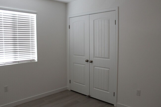 Building Photo - Brand New Home for Rent with Mother In Law Suite and Solar- Sydney Park