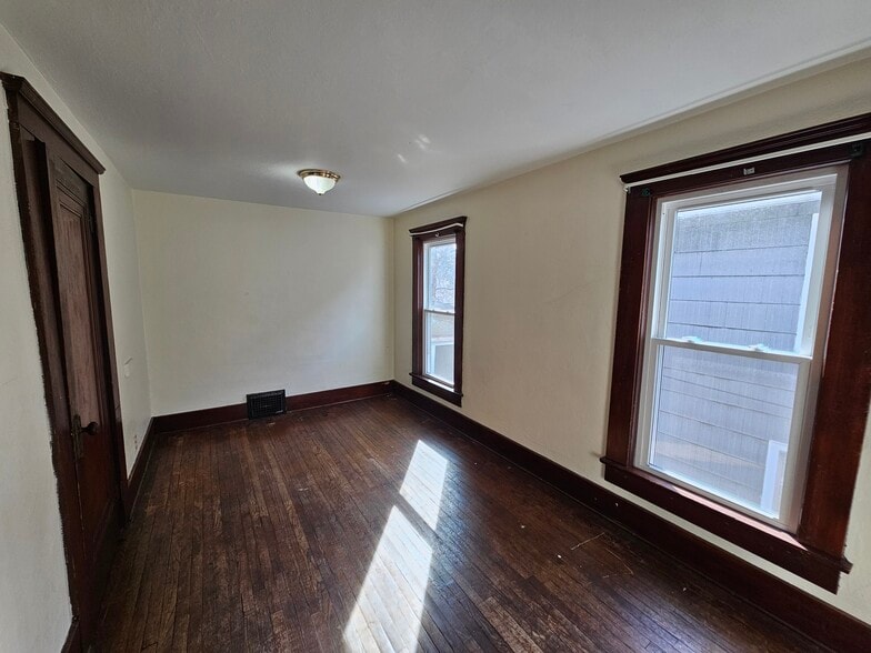 Bedroom 2 - 106 Cherry St