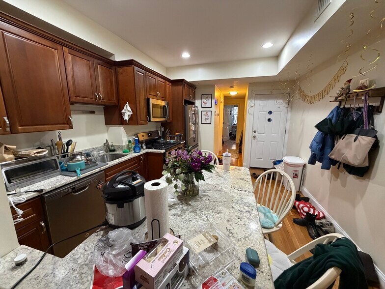 Building Photo - 1029 Tremont St