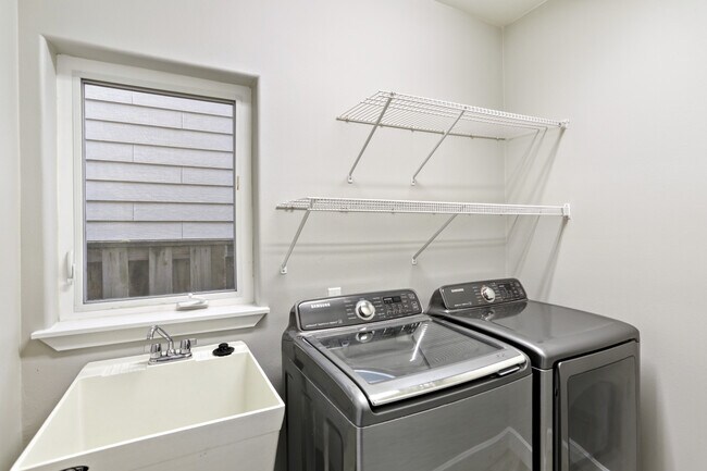 Building Photo - 16603 SW 134th Terrace