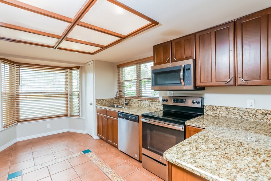 Building Photo - 8612 Villa Nova St