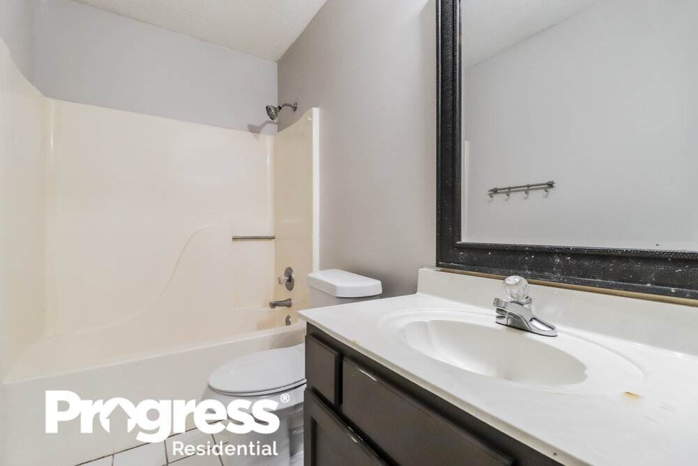 Building Photo - 9309 Garden Woods Cove