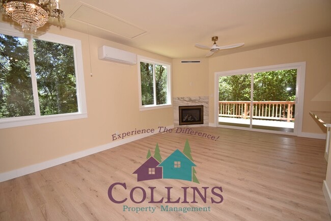 Building Photo - 14048 Honeysuckle Way