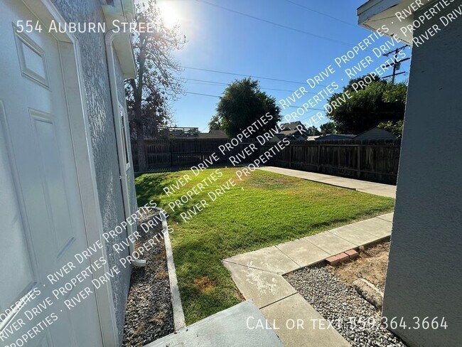 Building Photo - PRICE DROP- Spacious Vintage Beauty in Tulare