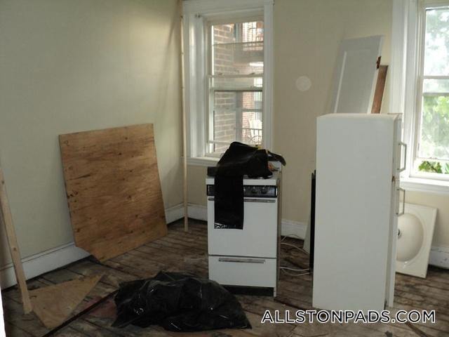 Building Photo - 1189 Commonwealth Ave