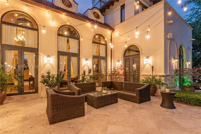 Building Photo - 9801 SW 60th Ct