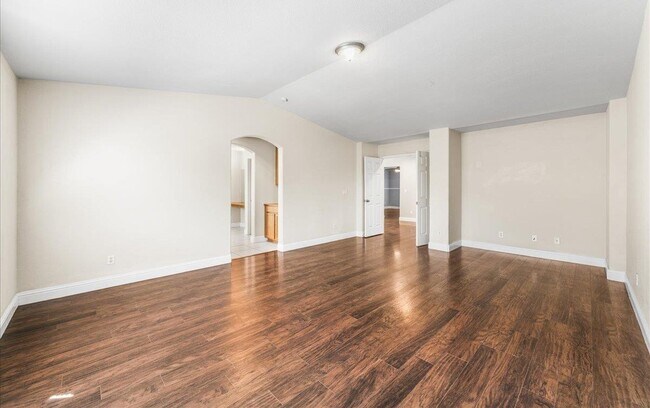 Building Photo - 240 Angora St