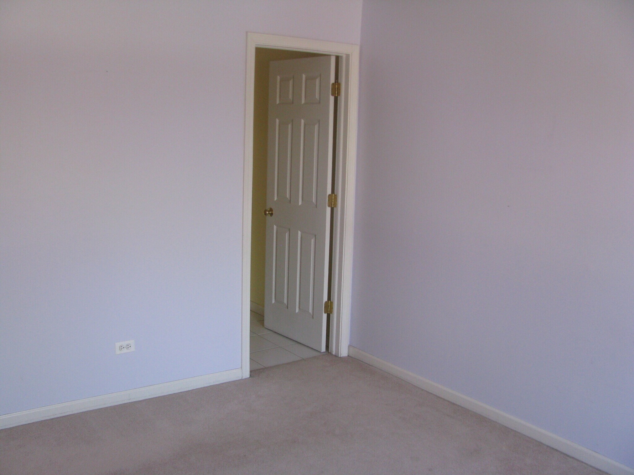 Building Photo - 985 S Court of Shorewood
